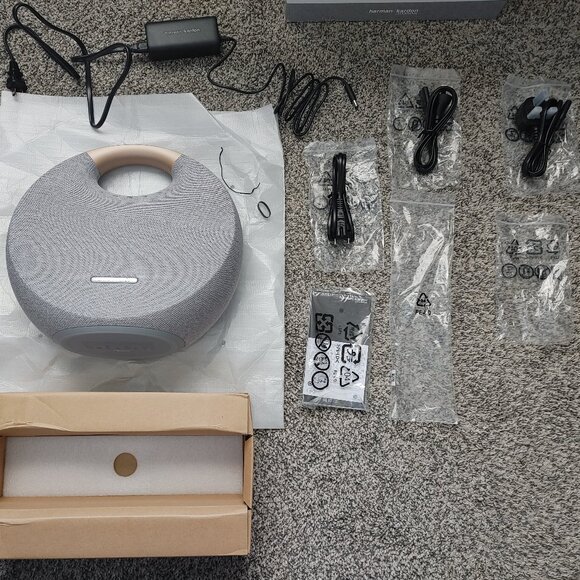 NWOT Harman Kardon Onyx Studio 6 Portable Bluetooth Speaker in original box. - Picture 1 of 2